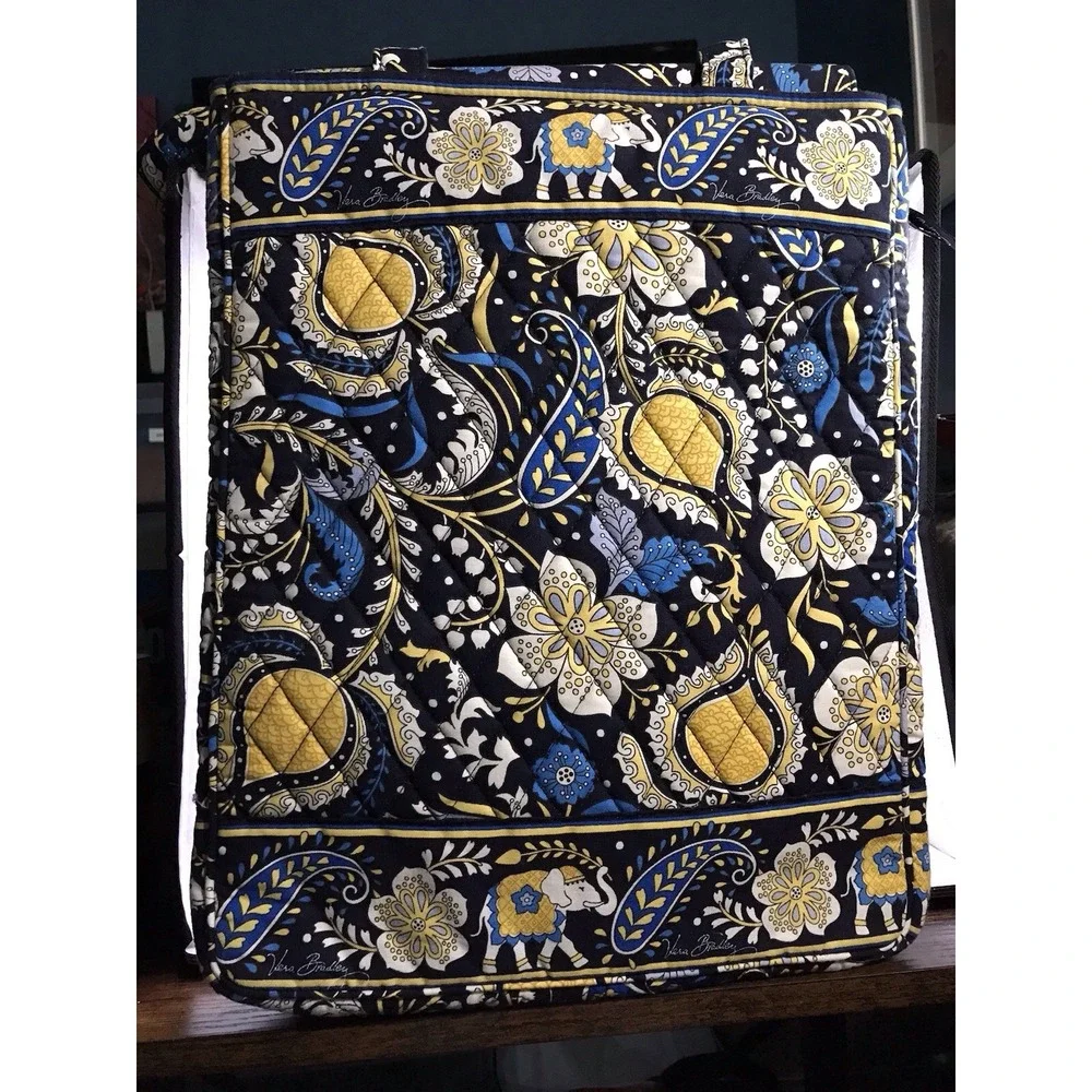 Vera Bradley Ellie Blue Retired Fabric Covered Hardshell‎ Laptop Portfolio